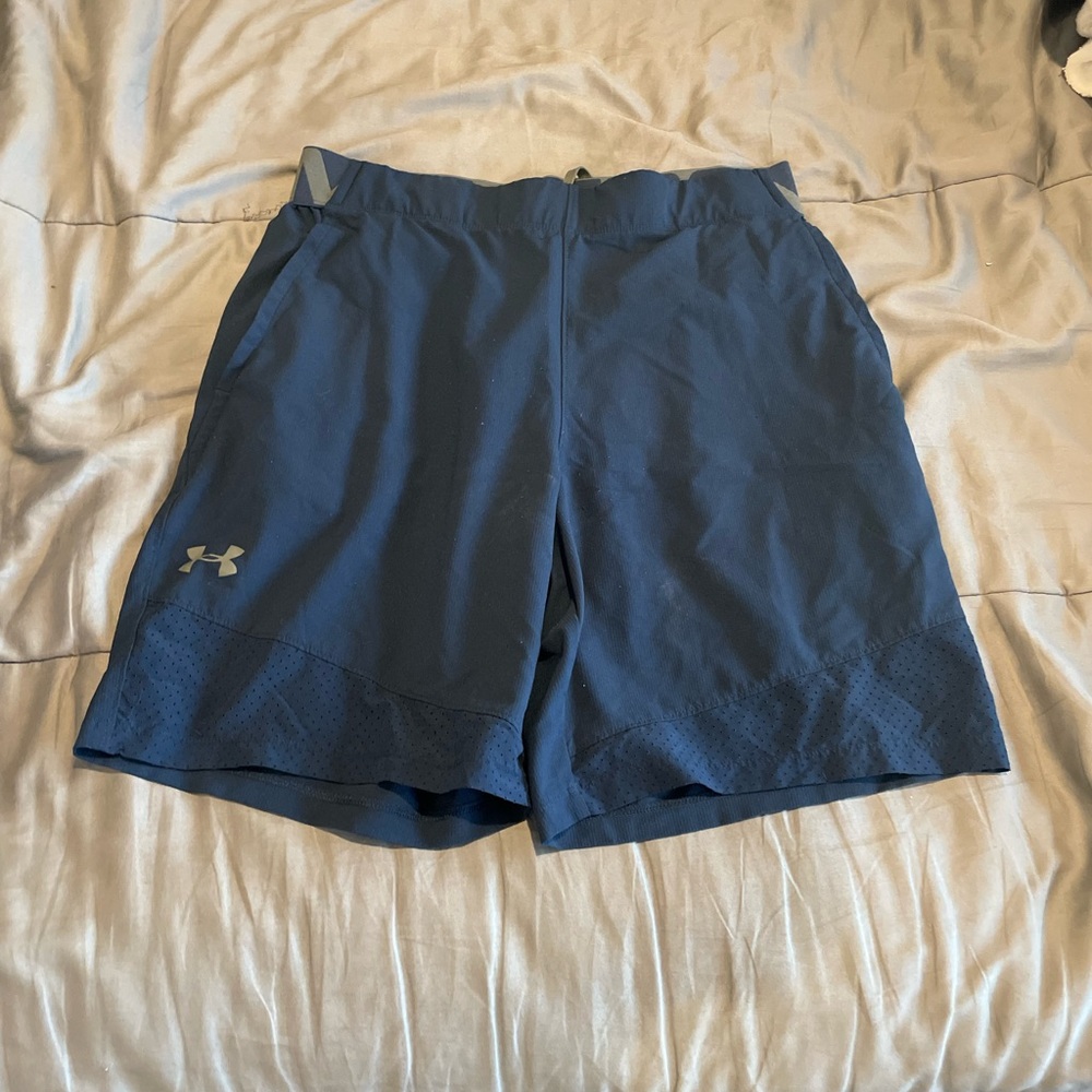 Navy blue under Armour Shorts